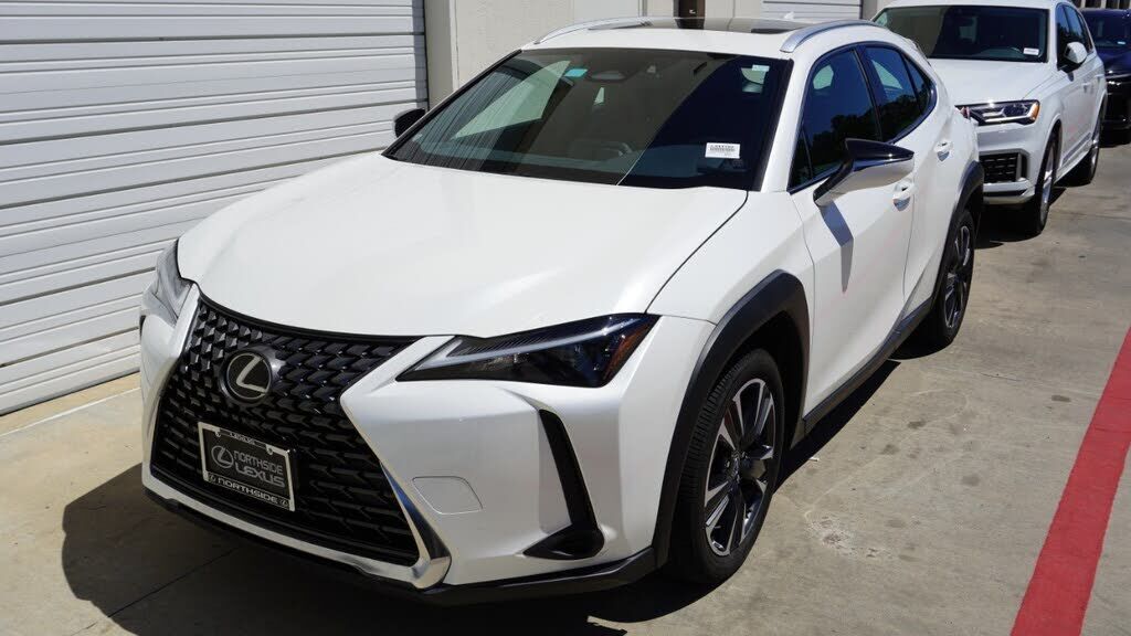 2025 LEXUS UX