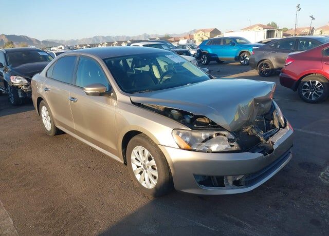 2015 VOLKSWAGEN Passat