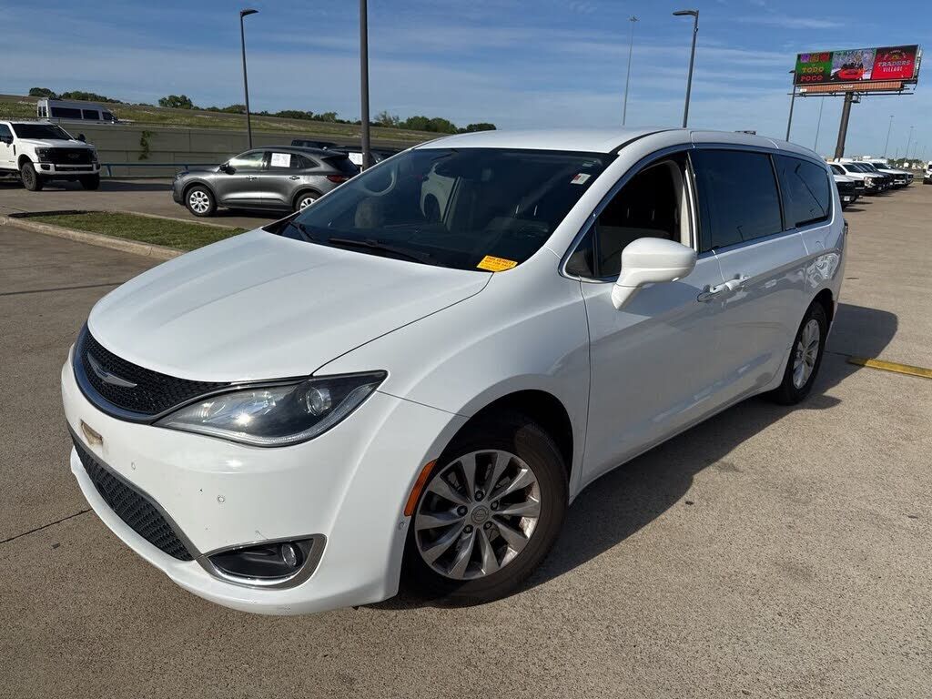 2020 CHRYSLER Pacifica