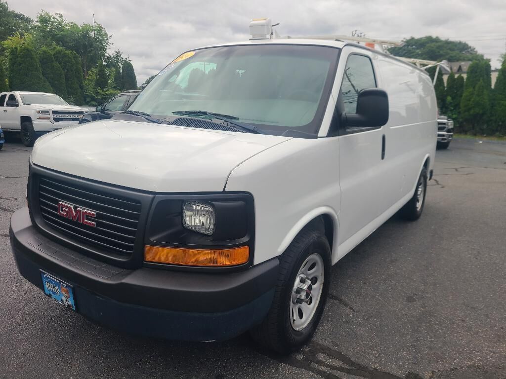 GMC Savana
