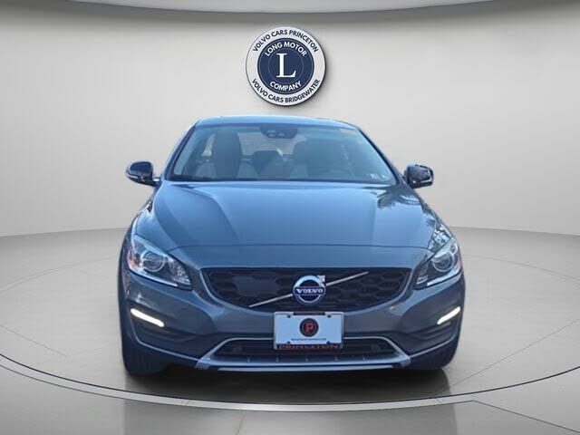 2018 VOLVO S60