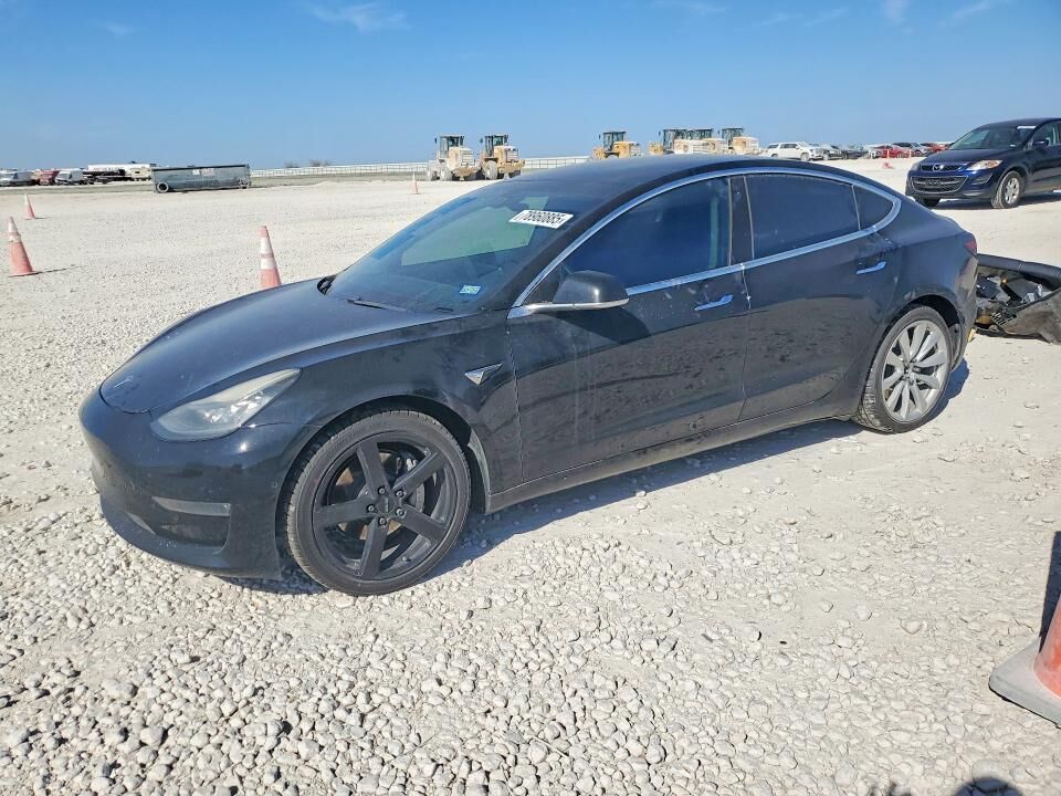 2018 TESLA Model 3