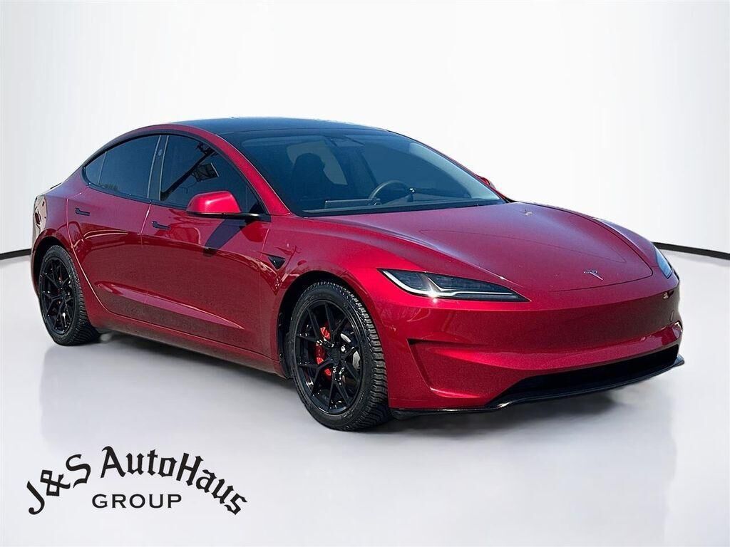 2024 TESLA Model 3