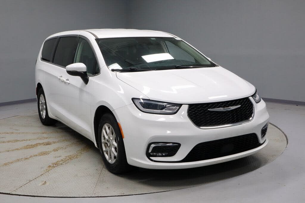 2023 CHRYSLER Pacifica