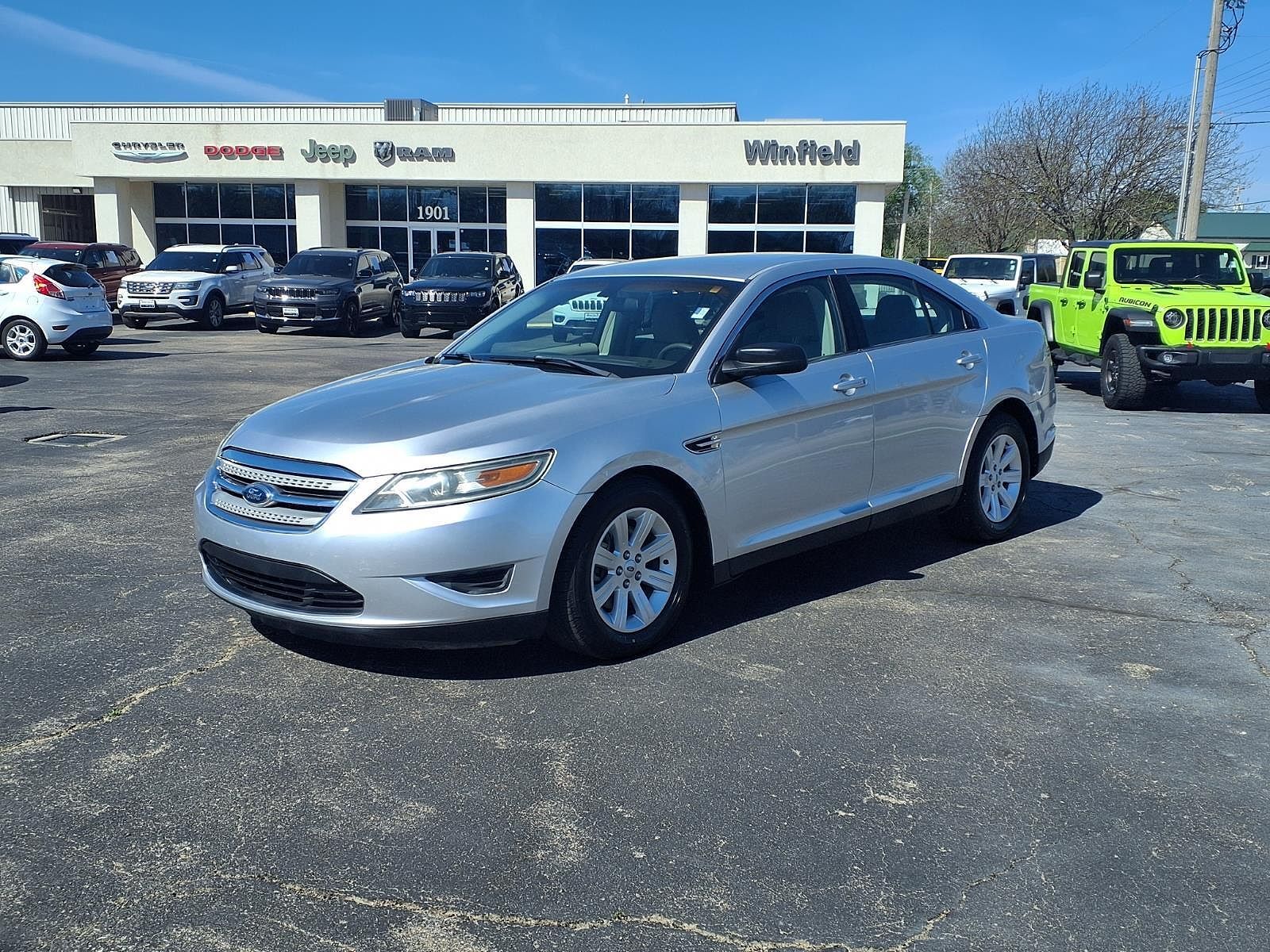 2011 FORD Taurus
