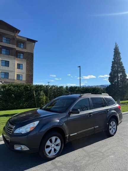 2012 SUBARU Outback