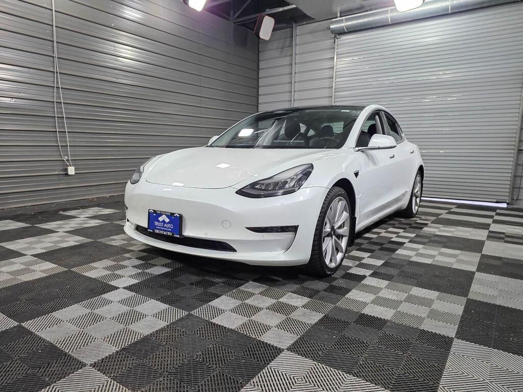 2018 TESLA Model 3