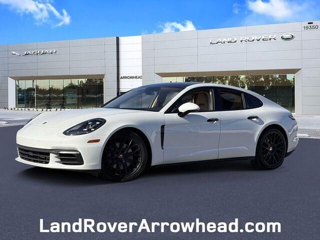 2018 PORSCHE Panamera