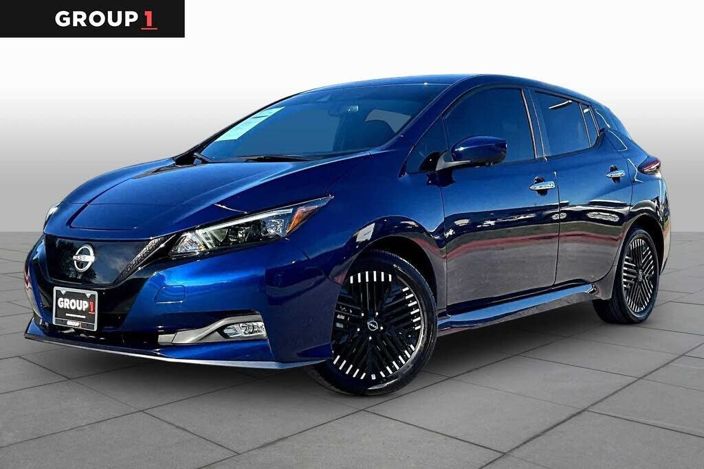 2025 NISSAN Leaf