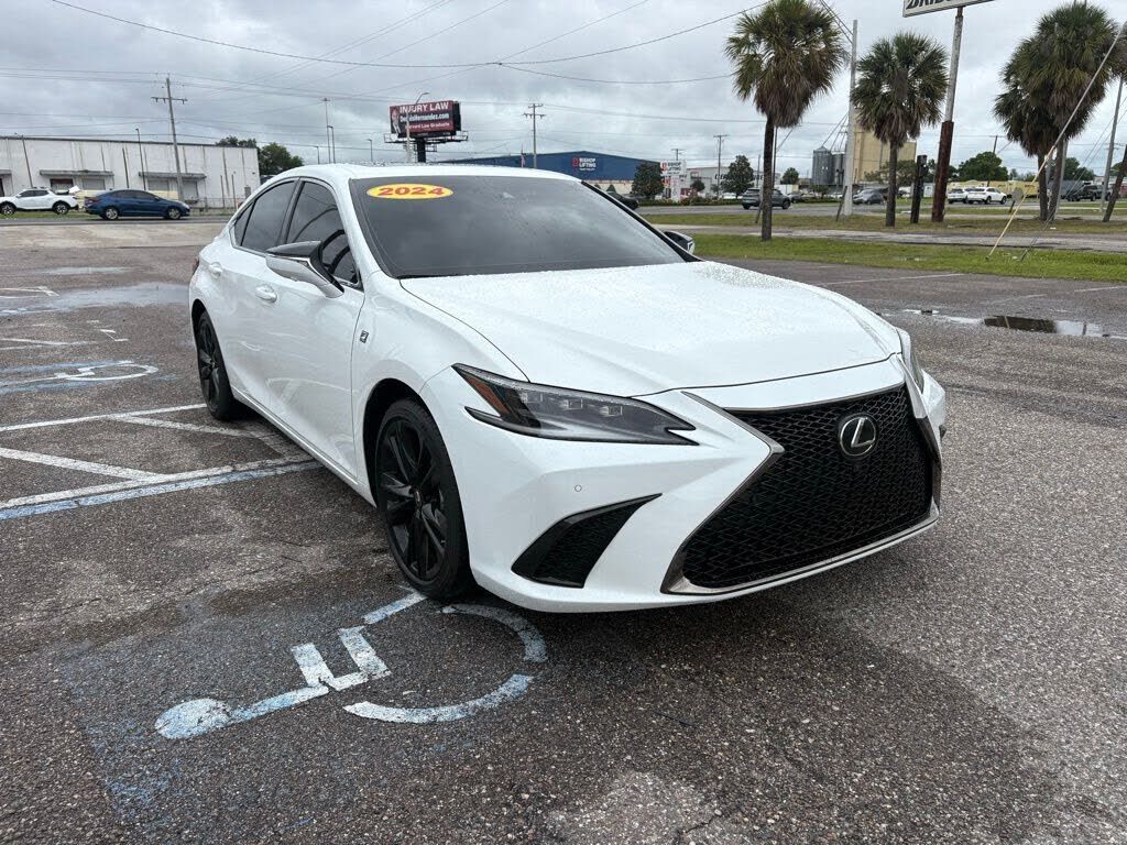 2024 LEXUS ES