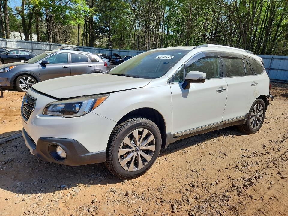 2017 SUBARU Outback