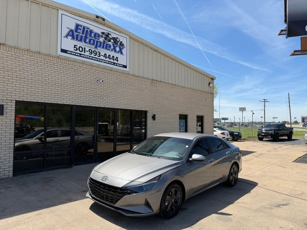 2021 HYUNDAI Elantra