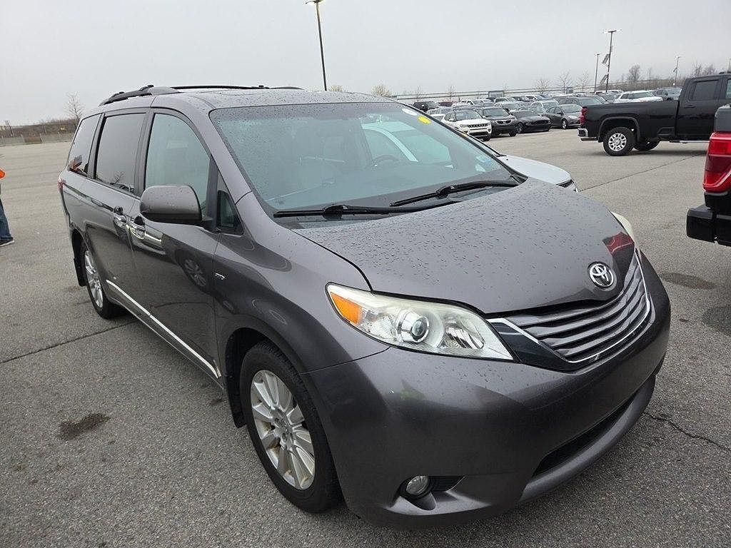 2016 TOYOTA Sienna