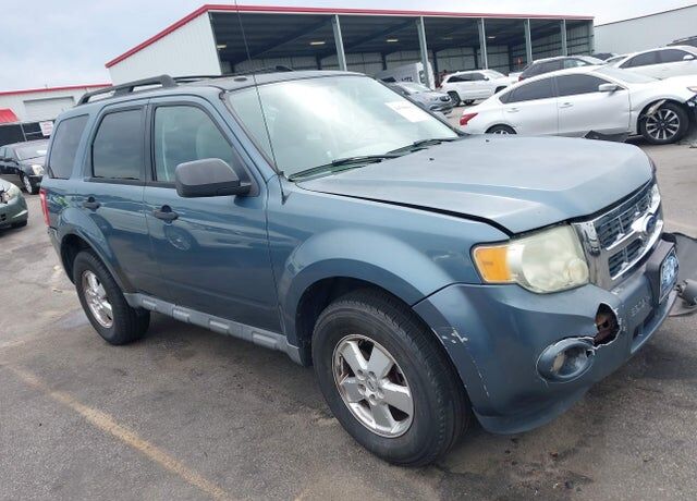 2011 FORD Escape