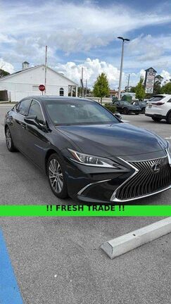 2021 LEXUS ES