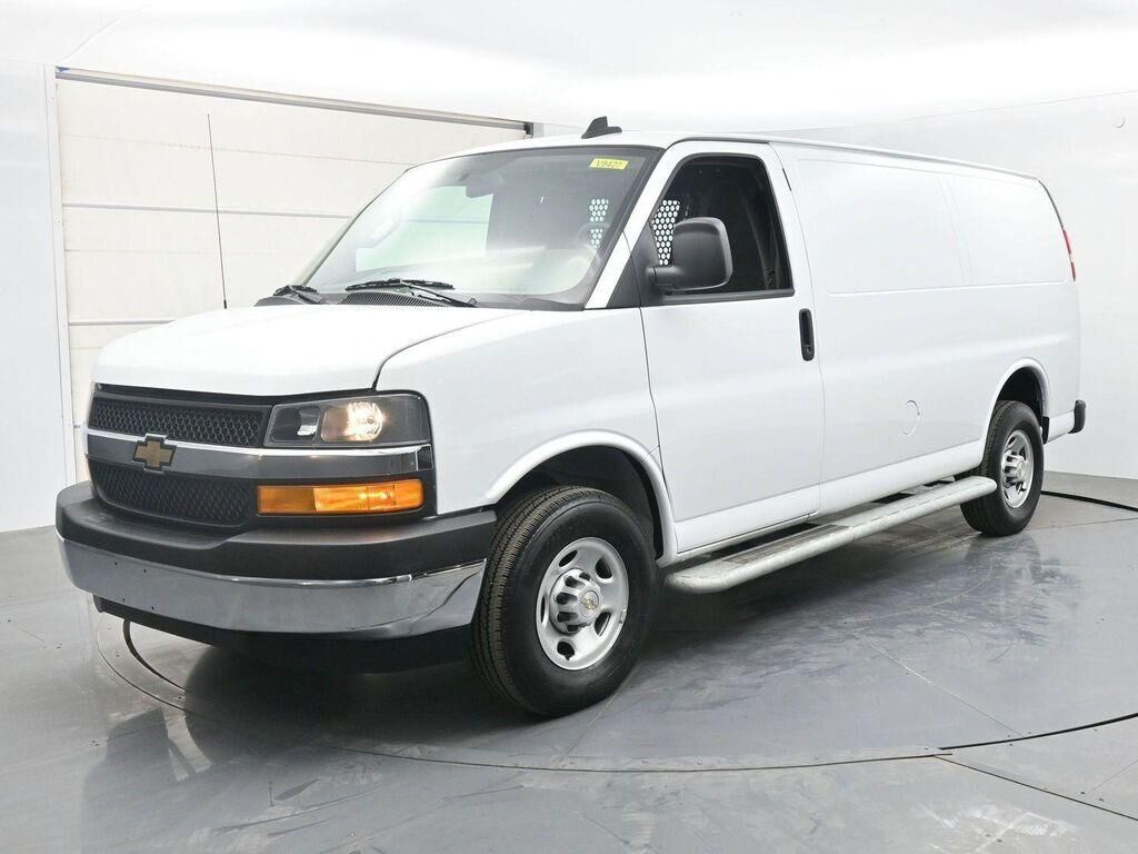2024 CHEVROLET Express