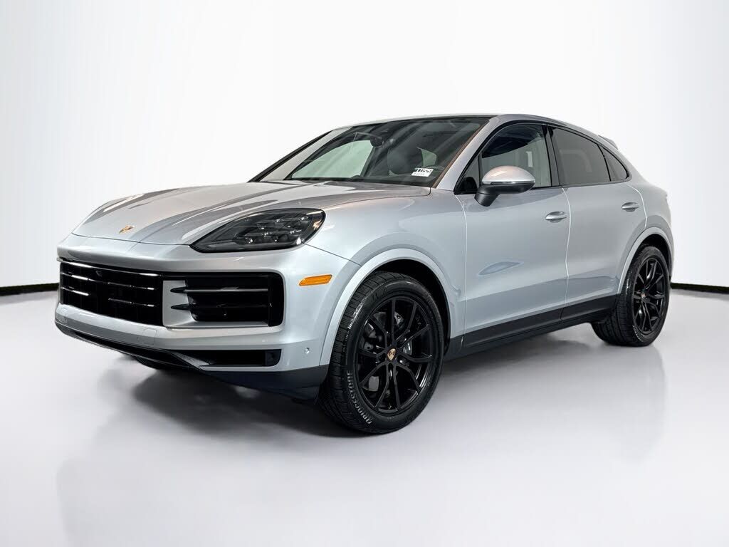 2025 PORSCHE Cayenne