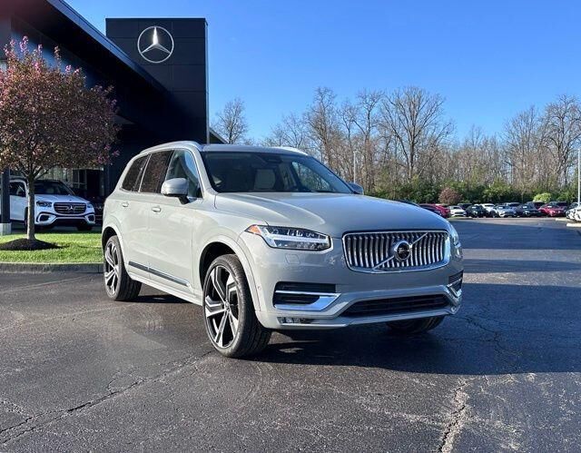 2024 VOLVO XC90
