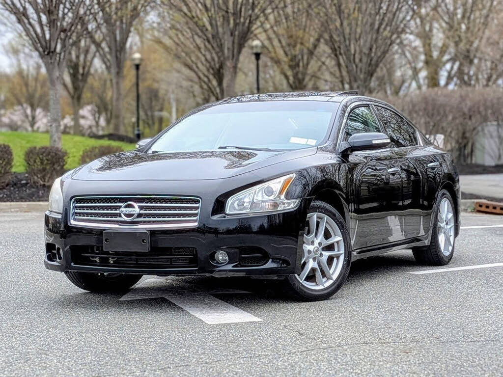 2011 NISSAN Maxima