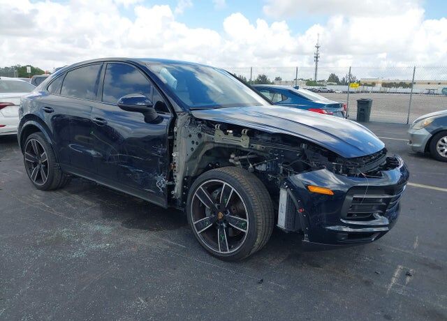 2022 PORSCHE Cayenne