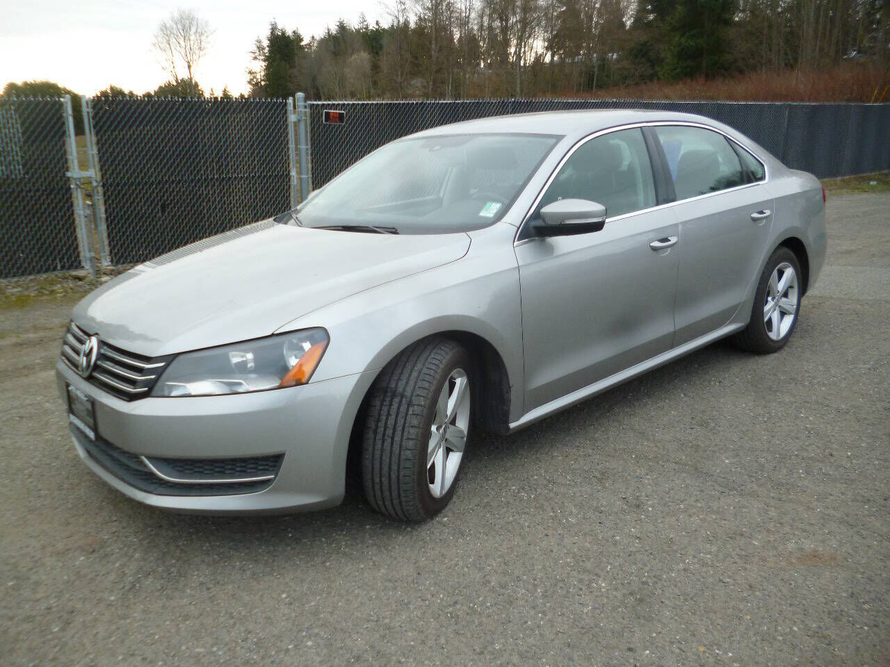 2013 VOLKSWAGEN Passat