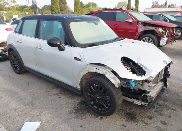 2017 MINI Cooper