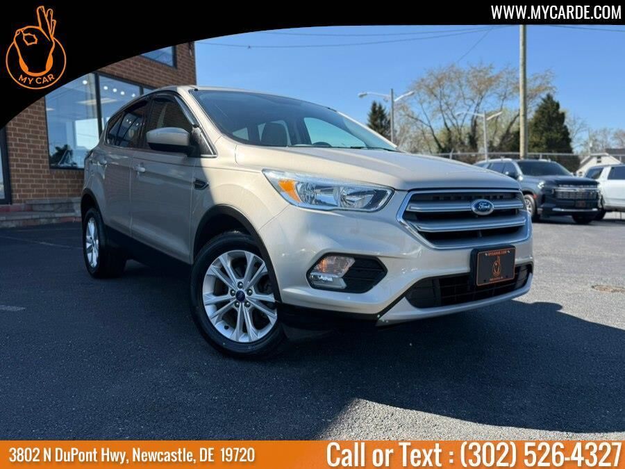 2017 FORD Escape