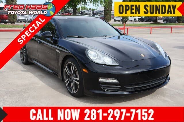 2011 PORSCHE Panamera