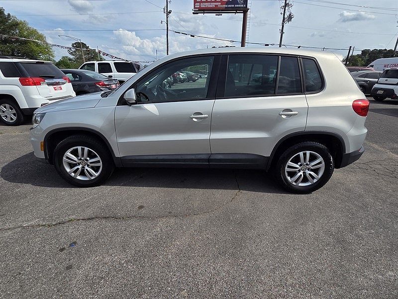 2013 VOLKSWAGEN Tiguan