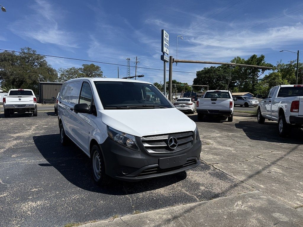 2018 MERCEDES-BENZ METRIS