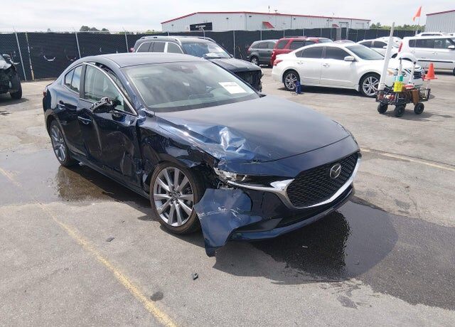 2022 MAZDA Mazda3