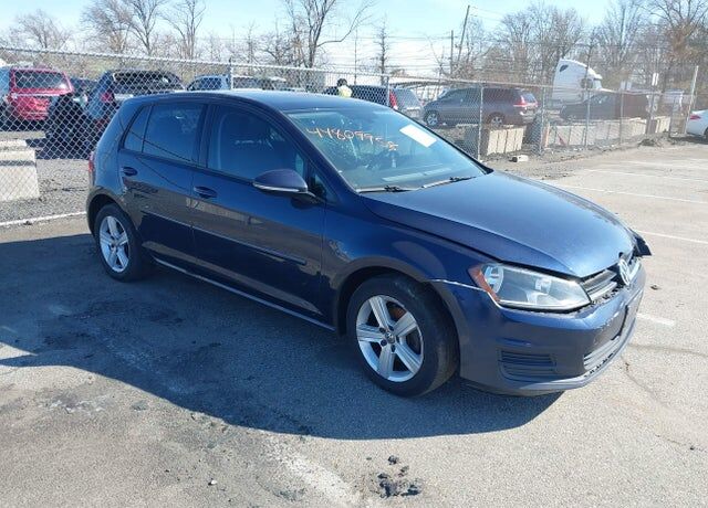 2017 VOLKSWAGEN Golf