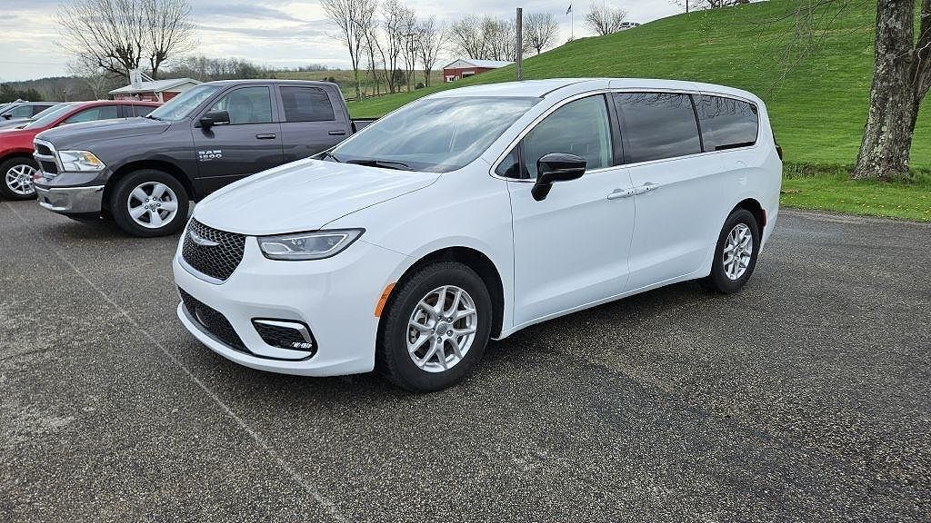 2024 CHRYSLER Pacifica