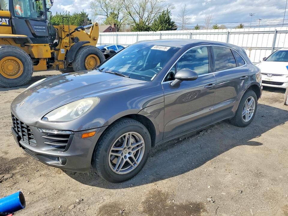 2015 PORSCHE Macan