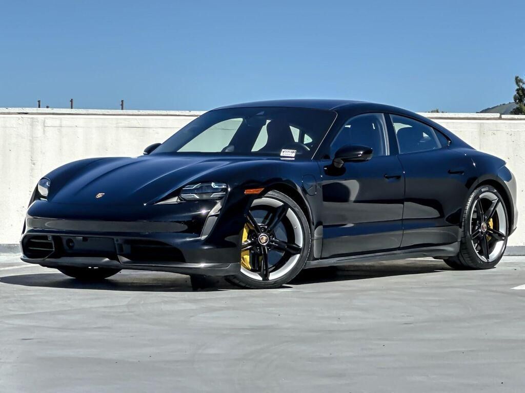 2020 PORSCHE Taycan