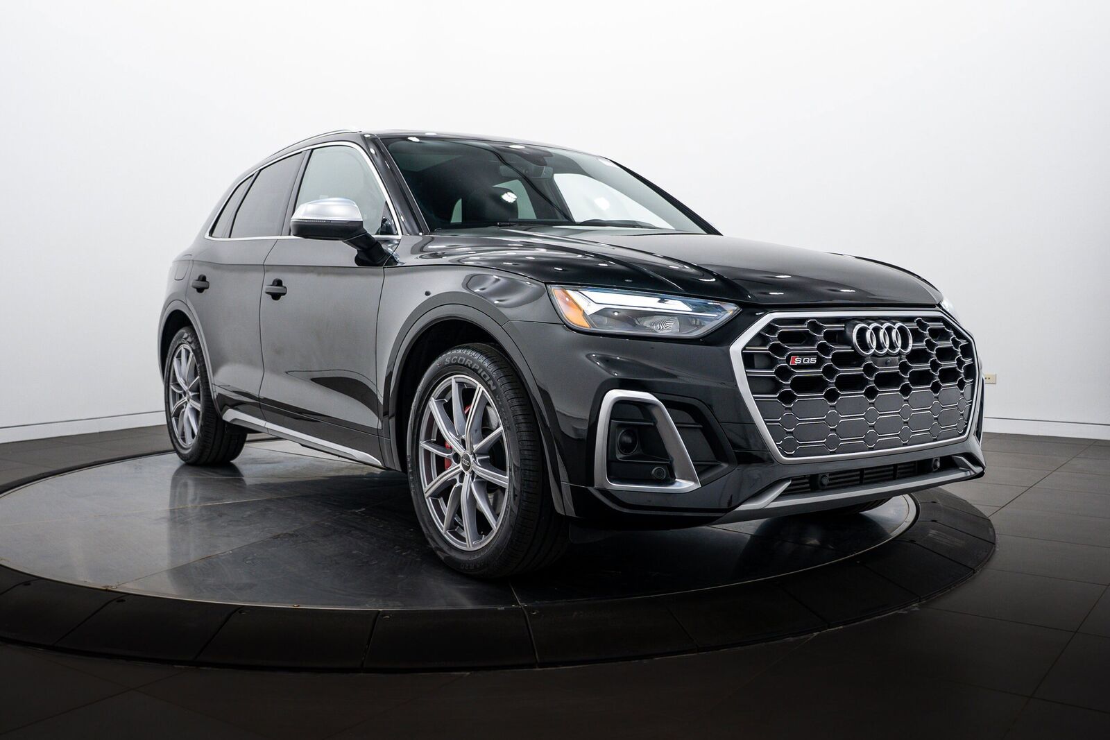 2023 Audi SQ5