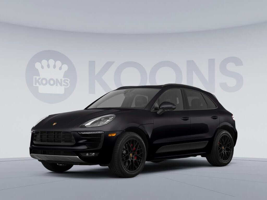 2018 PORSCHE Macan