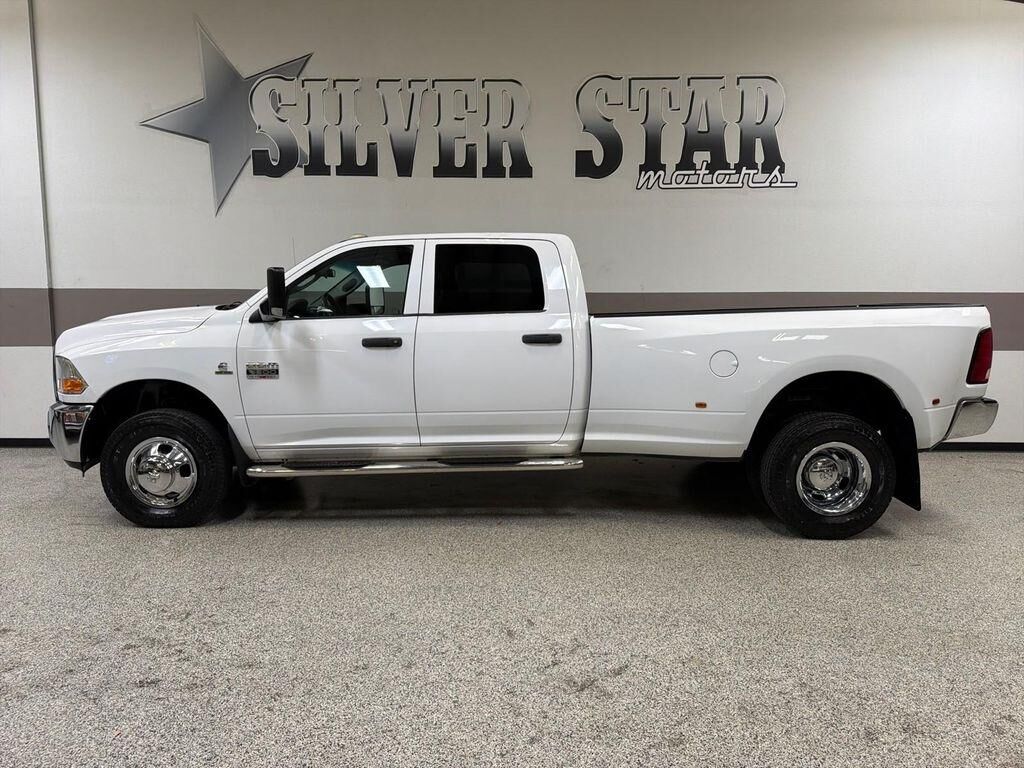 2011 DODGE Ram