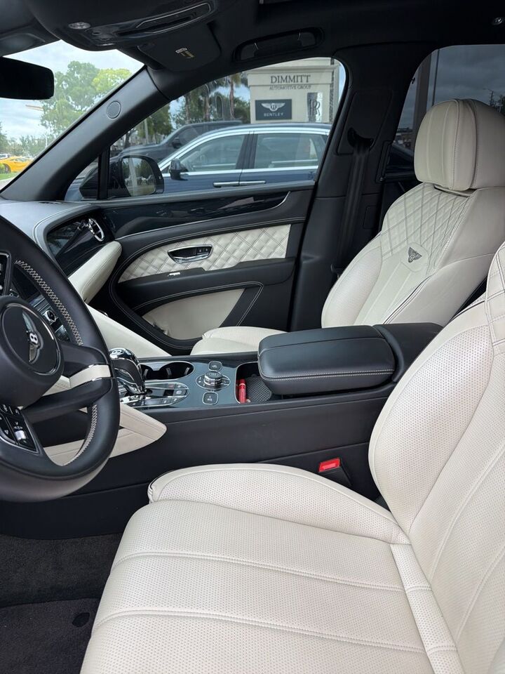 2021 BENTLEY Bentayga V8