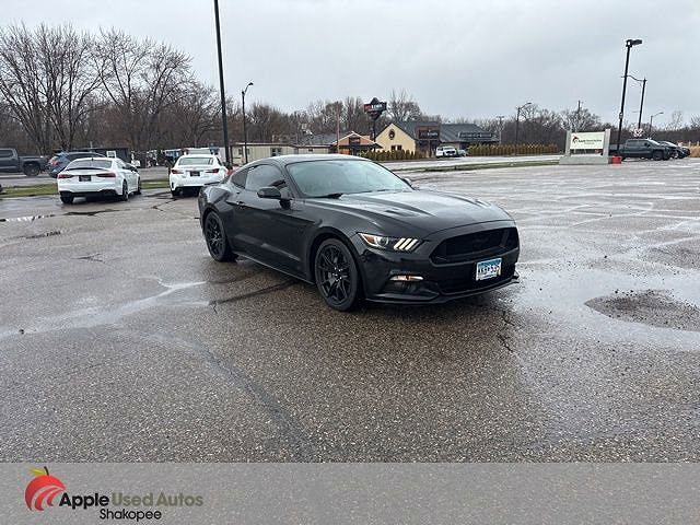 2017 FORD Mustang