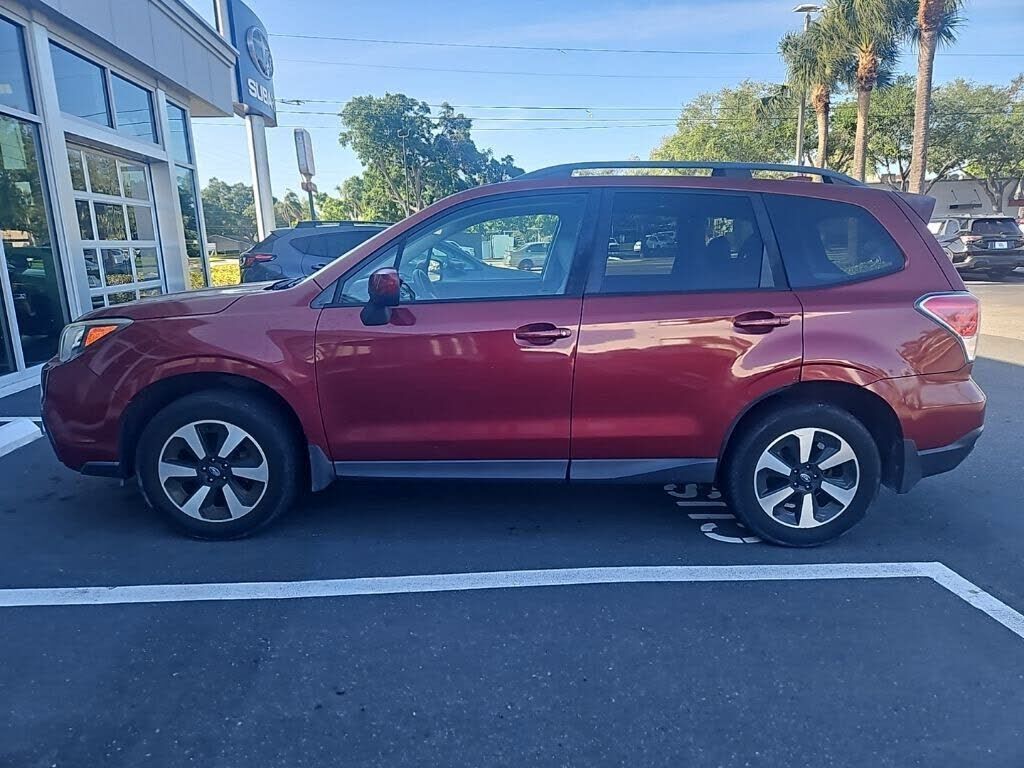2017 SUBARU Forester