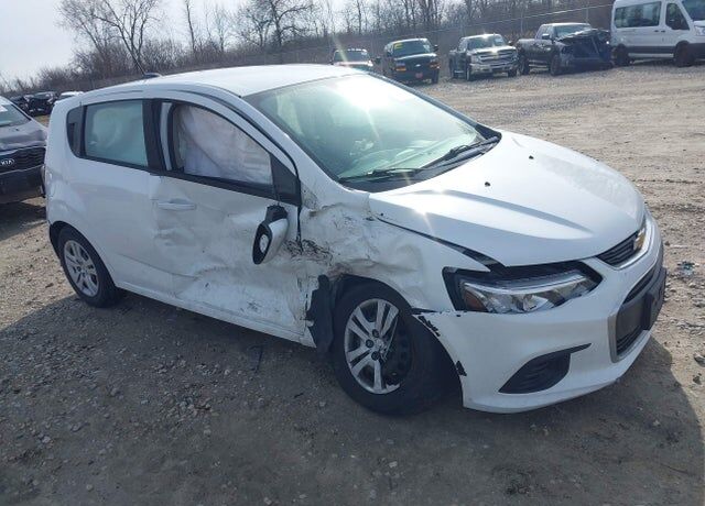 2017 CHEVROLET Sonic