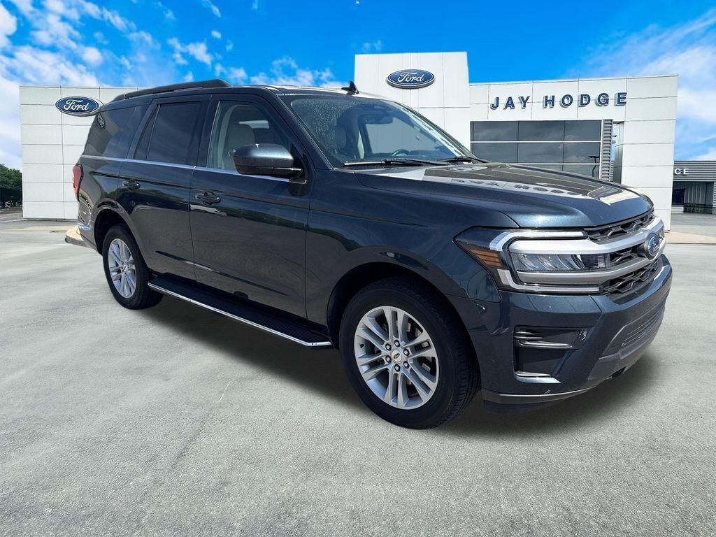 2022 FORD Expedition