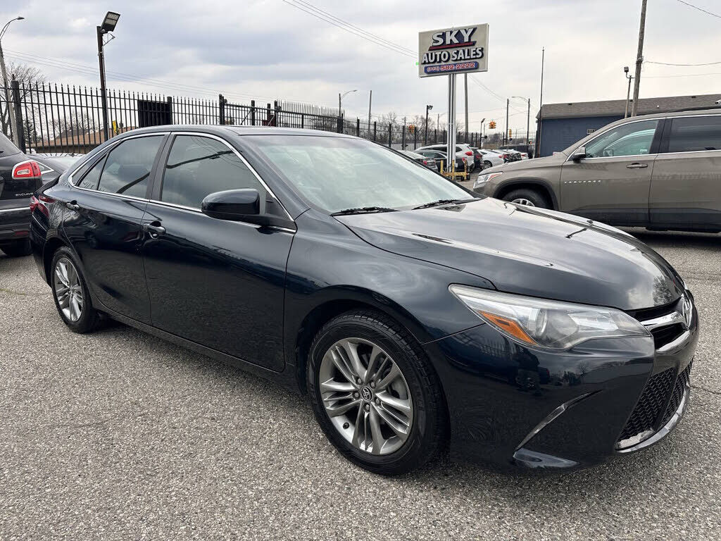 2016 TOYOTA Camry