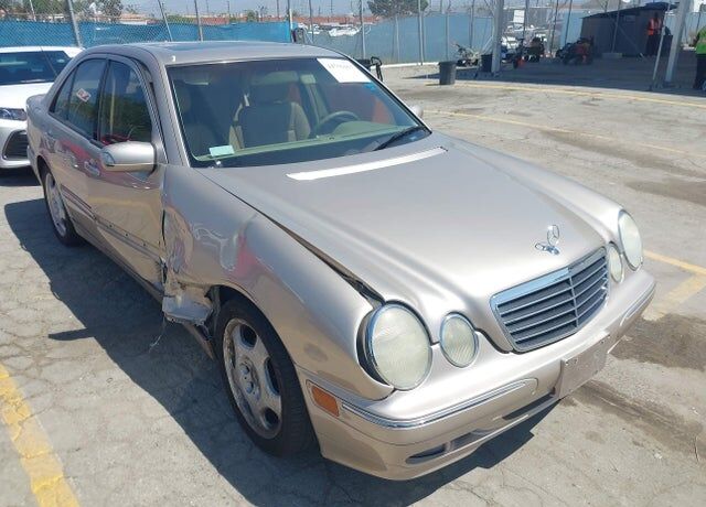 2000 MERCEDES-BENZ E-Class