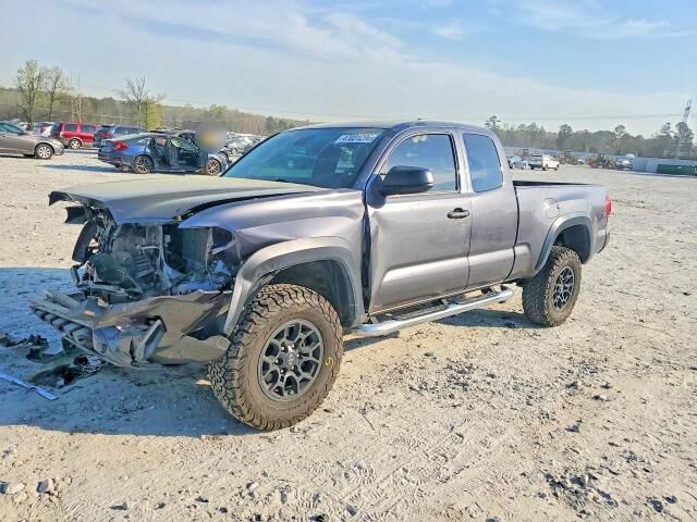 2020 TOYOTA Tacoma
