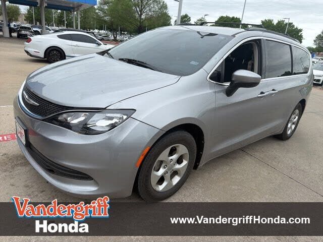 2017 CHRYSLER Pacifica