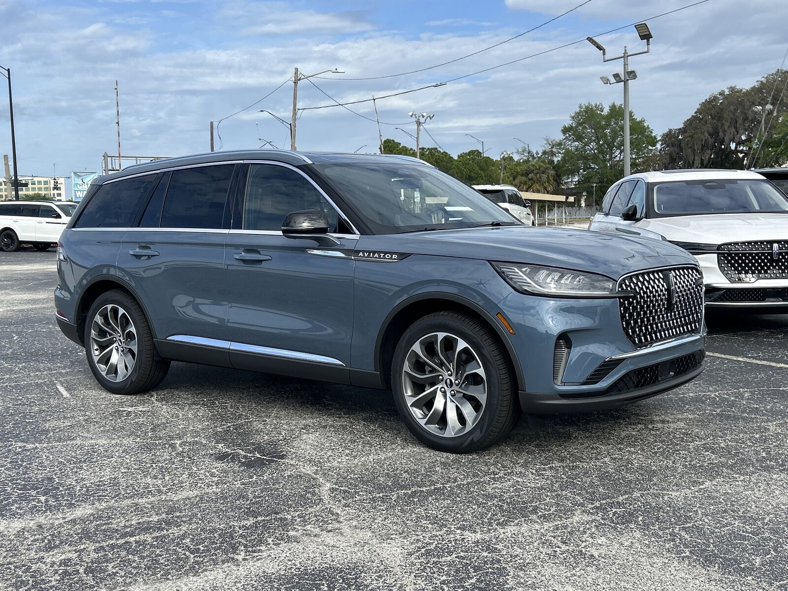 2026 LINCOLN Aviator