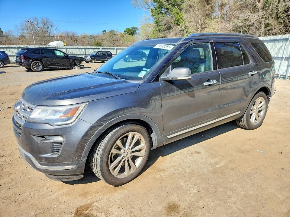 2018 FORD Explorer