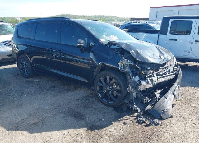 2019 CHRYSLER Pacifica